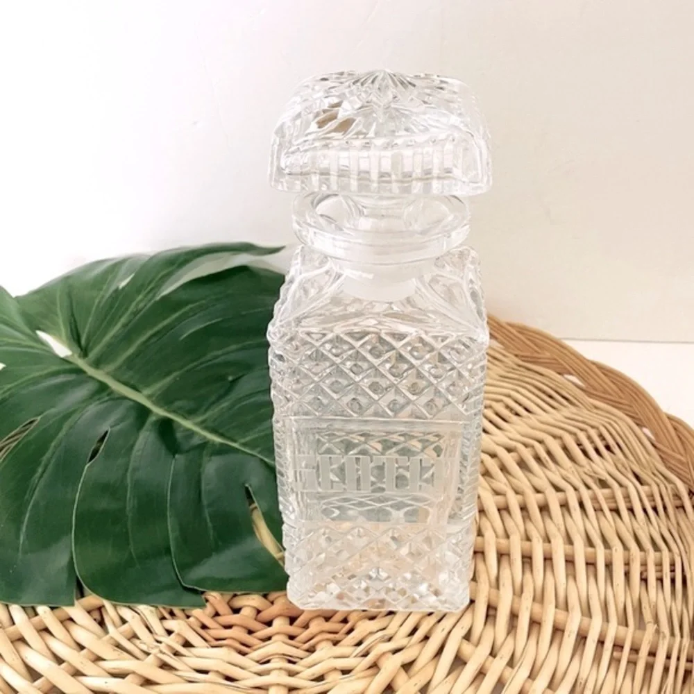 Vintage crystal Mid-Century Modern “Scotch” etched liquor Decatur with lid